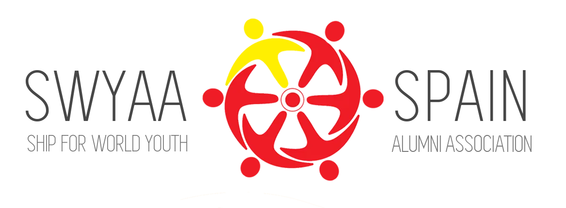 SWYAA Spain のロゴ:赤と黄色の舵輪